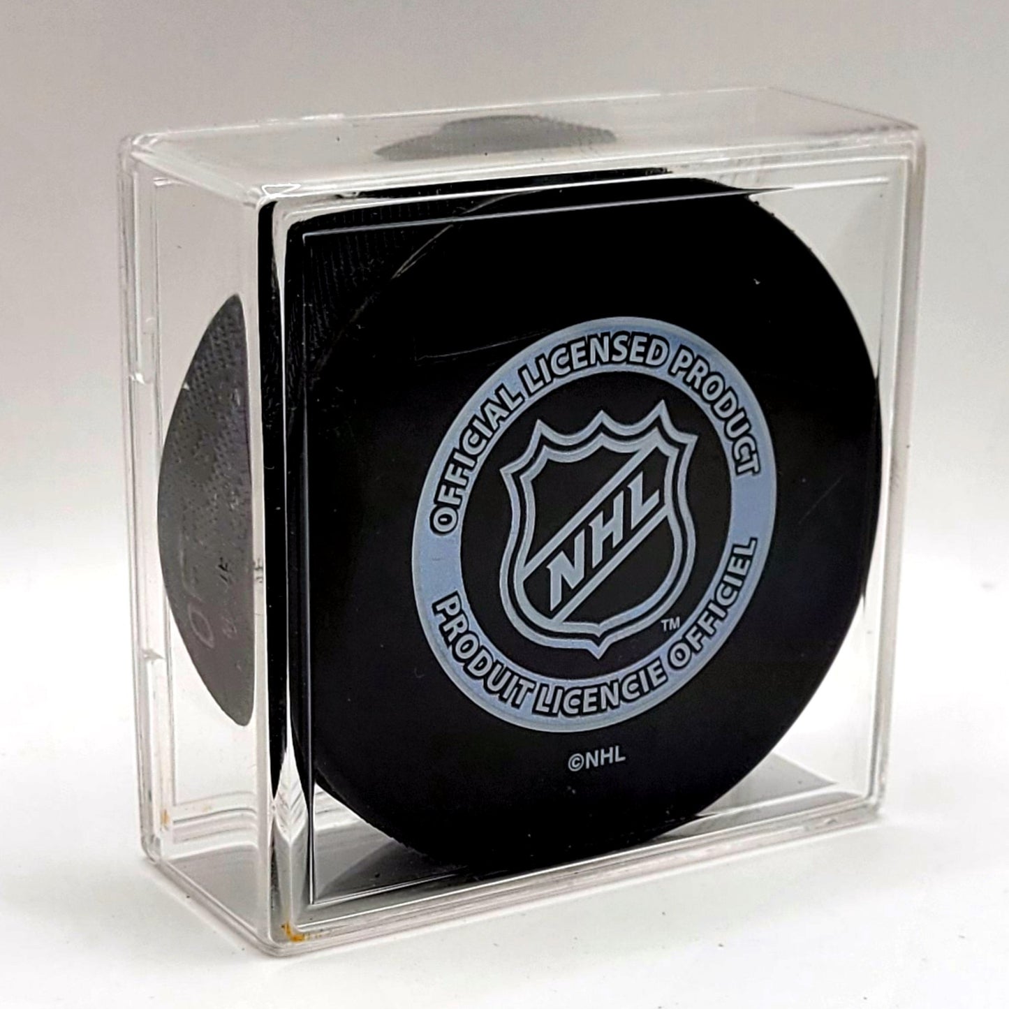 2008 NHL Premiere Series Prague Souvenir Collectible Hockey Puck In Case