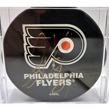 Philadelphia Flyers Éric Desjardins Autographed Hockey Puck With COA