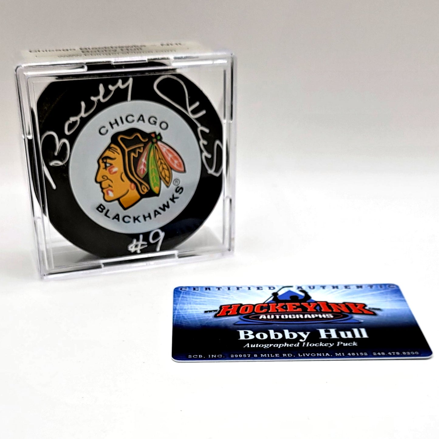 Chicago Blackhawks Bobby Hull Autographed Hockey Puck With COA